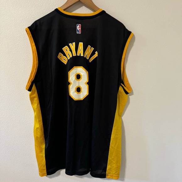 Vintage Kobe Bryant 8 Los Angeles Lakers NBA Jersey Champion Black Yellow-XL - Picture 2 of 11
